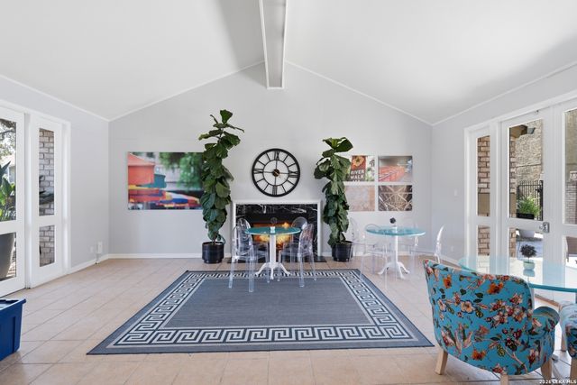 3678 Hidden Dr Apt 902, San Antonio, TX 78217