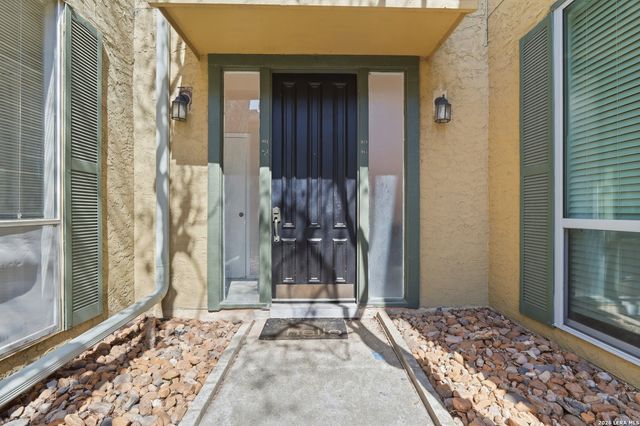 3678 Hidden Dr Apt 902, San Antonio, TX 78217