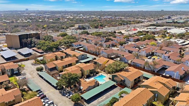 3678 Hidden Dr Apt 902, San Antonio, TX 78217