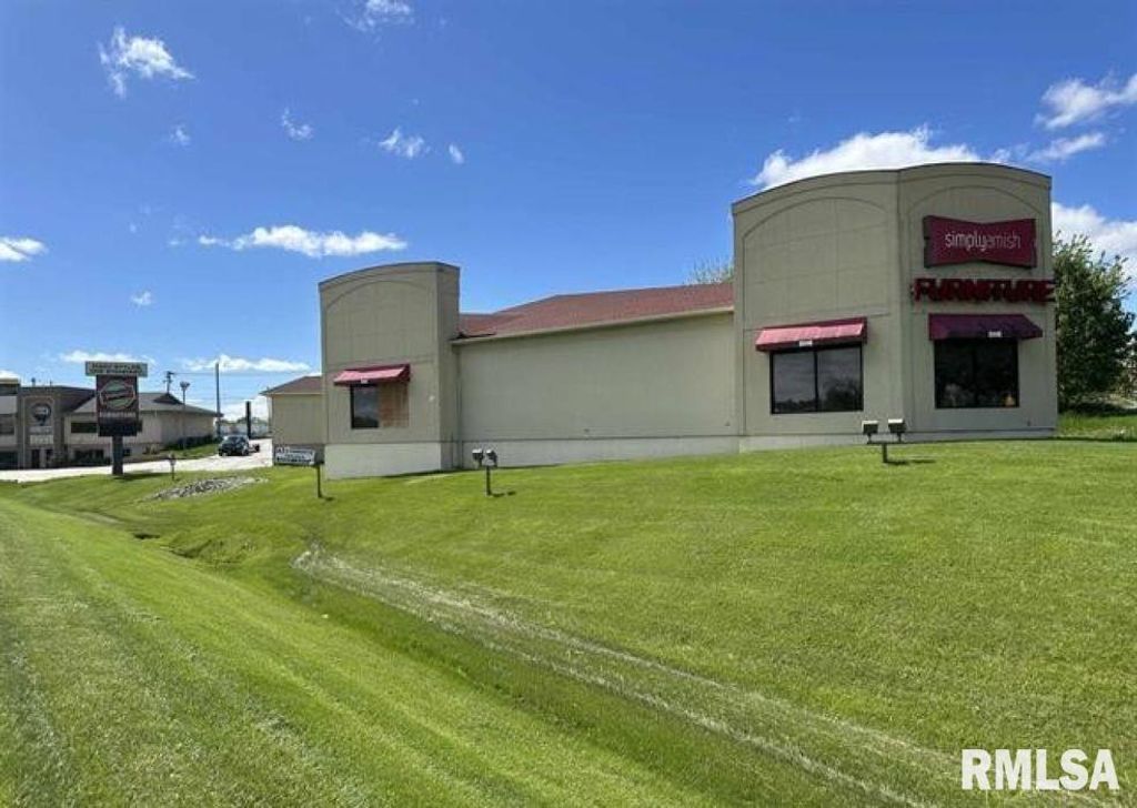 3711 HARRISON Street, Davenport, IA 52806