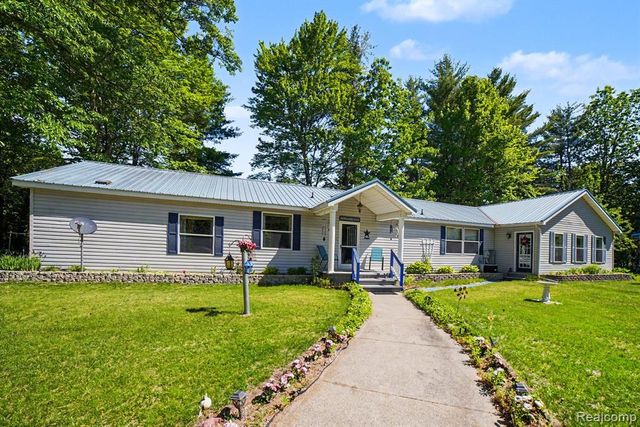 4772 S Bard Road, Beaverton, MI 48612