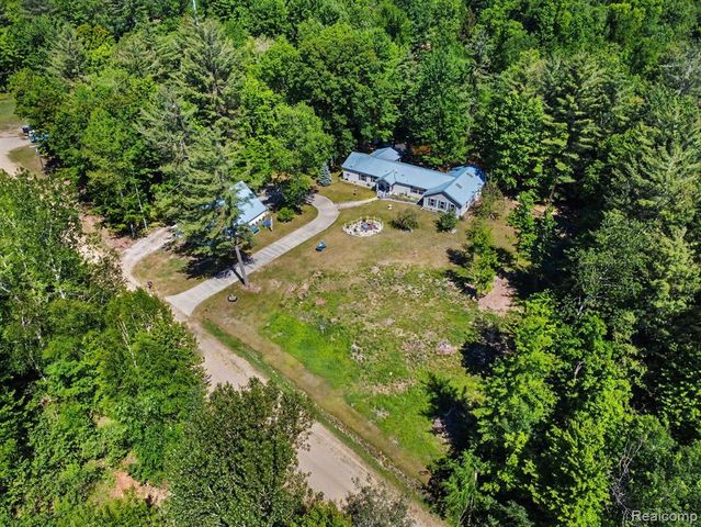 4772 S Bard Road, Beaverton, MI 48612