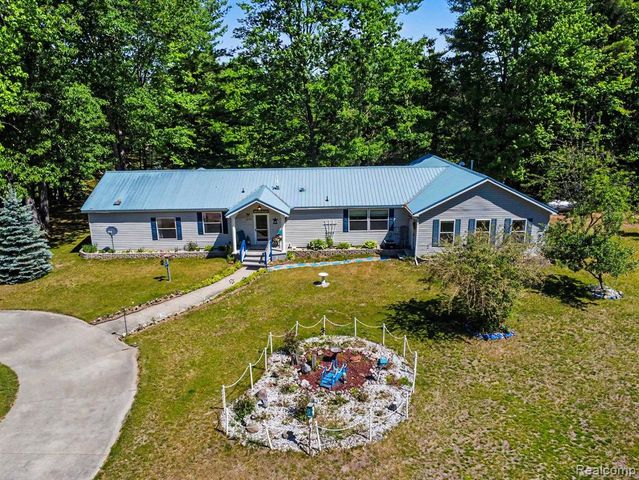 4772 S Bard Road, Beaverton, MI 48612