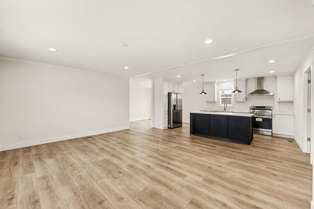 1344 Givhans Road, Ridgeville, SC 29472