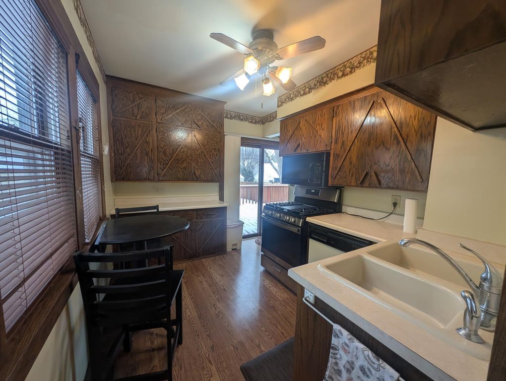 3907 Vincent Avenue N, Minneapolis, MN 55412