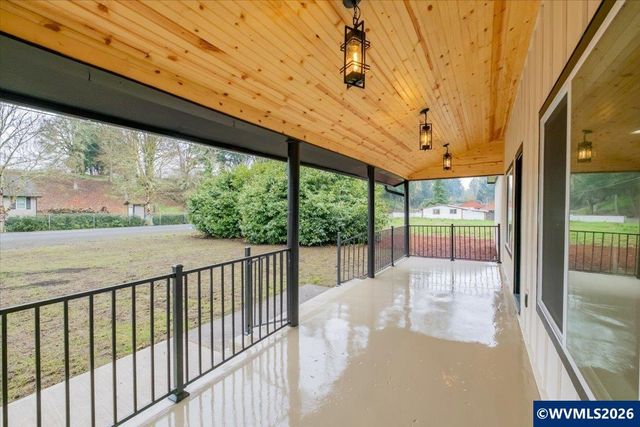 28411 Liberty Rd, Sweet Home, OR 97386