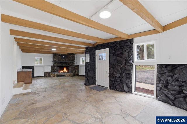 28411 Liberty Rd, Sweet Home, OR 97386