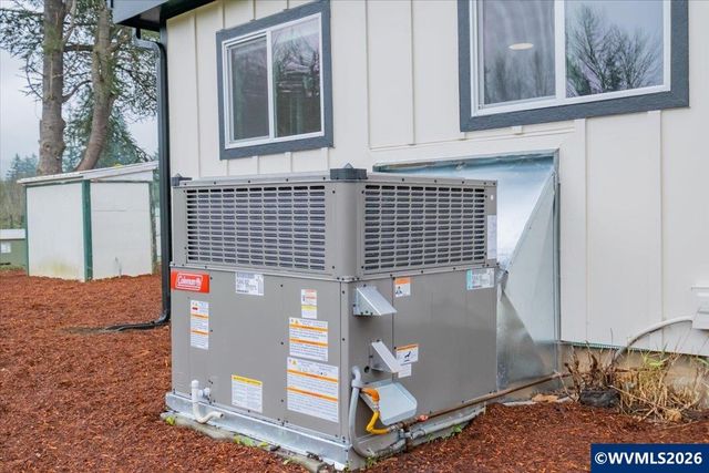 28411 Liberty Rd, Sweet Home, OR 97386