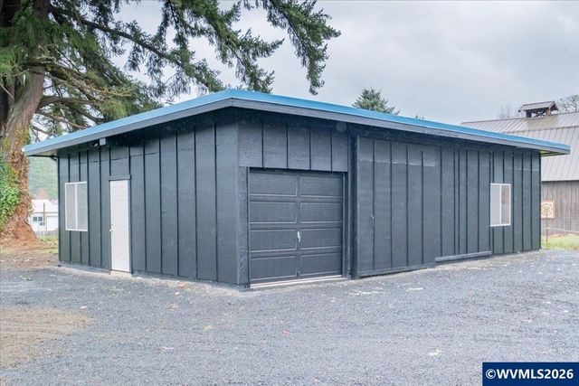 28411 Liberty Rd, Sweet Home, OR 97386