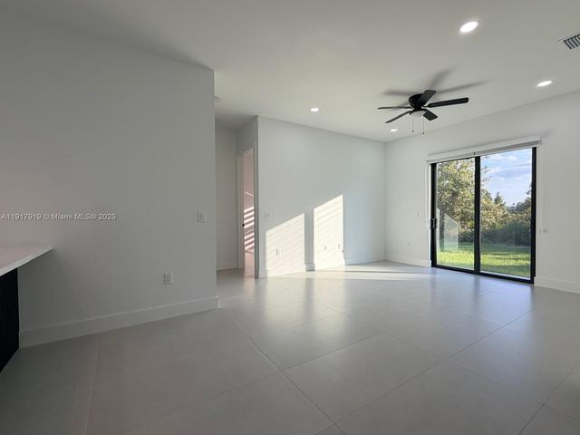 1144 Mobley ST E, Lehigh Acres, FL 33974