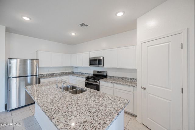 5832 W WILLOW RIDGE Drive, Laveen, AZ 85339