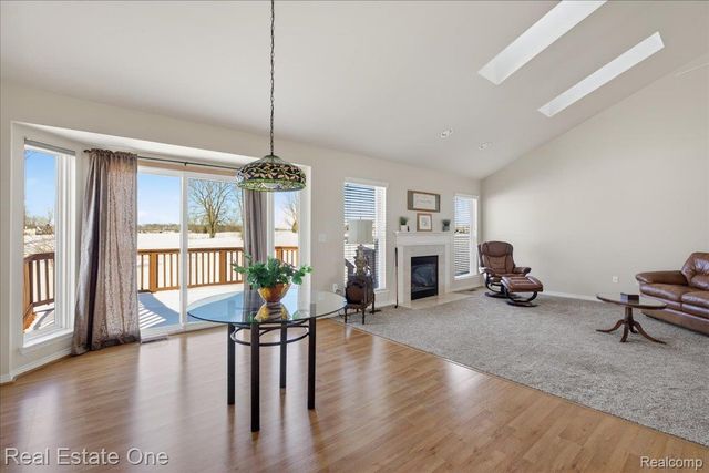 460 Golf Villa Drive 9, Oxford Charter Township, MI 48371