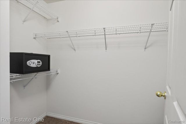 460 Golf Villa Drive 9, Oxford Charter Township, MI 48371