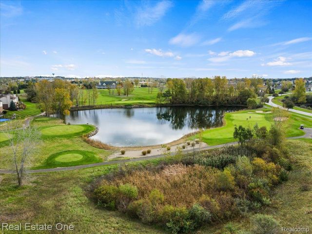 460 Golf Villa Drive 9, Oxford Charter Township, MI 48371