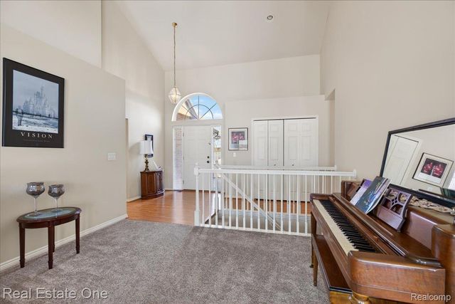 460 Golf Villa Drive 9, Oxford Charter Township, MI 48371