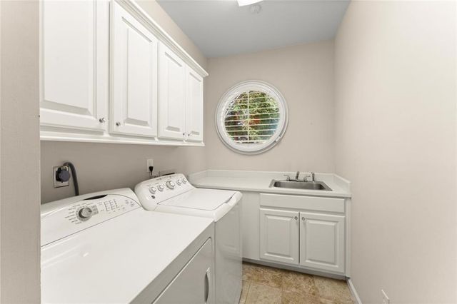 4200 Brookside Lane, Roswell, GA 30076
