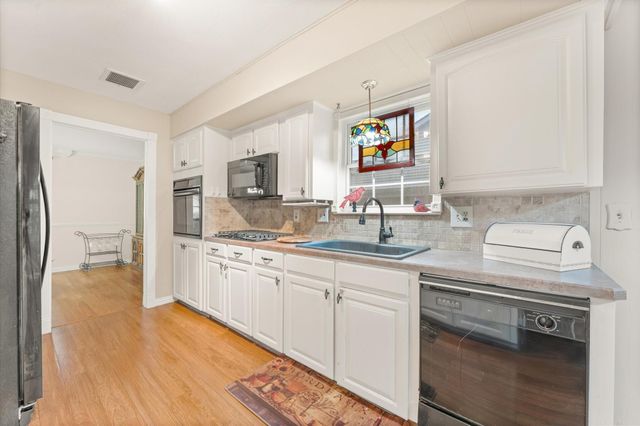 12502 Maxim Drive, Houston, TX 77065