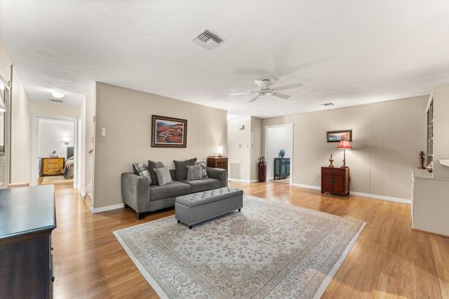 12502 Maxim Drive, Houston, TX 77065