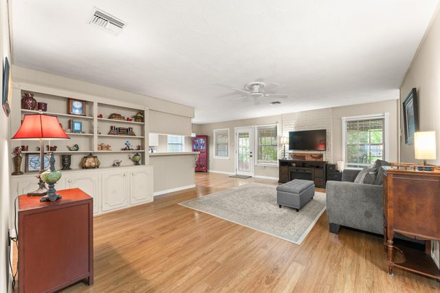 12502 Maxim Drive, Houston, TX 77065