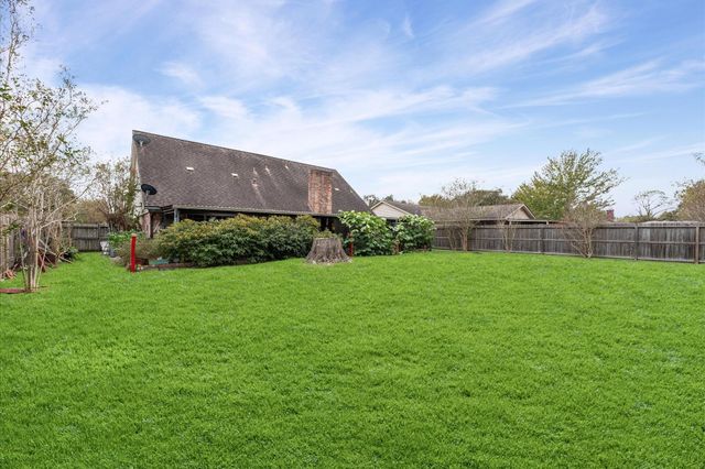 12502 Maxim Drive, Houston, TX 77065