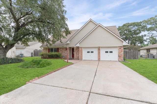 12502 Maxim Drive, Houston, TX 77065