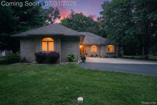7480 Majestic Woods Drive, Argentine Township, MI 48451