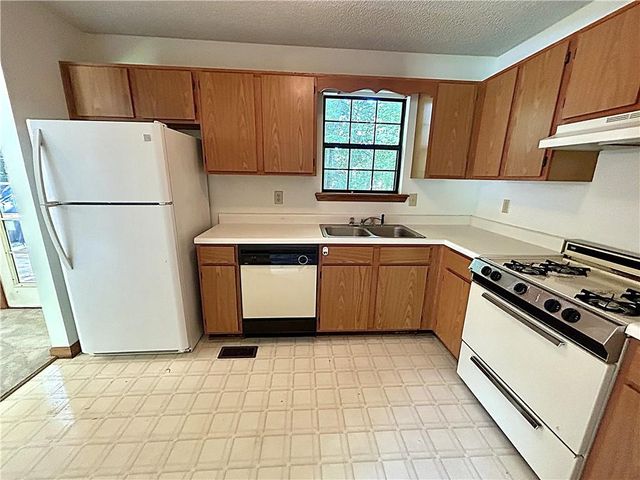 305 Westwood Court, Dallas, GA 30132