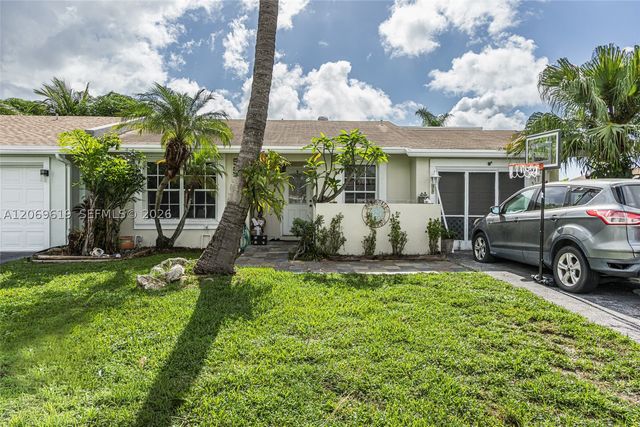 5510 S Lakewood Cir S A, Margate, FL 33063