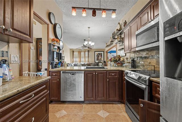 5510 S Lakewood Cir S A, Margate, FL 33063