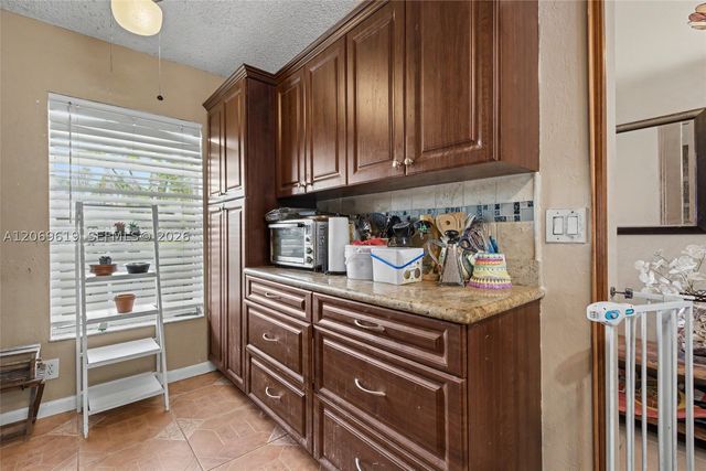 5510 S Lakewood Cir S A, Margate, FL 33063