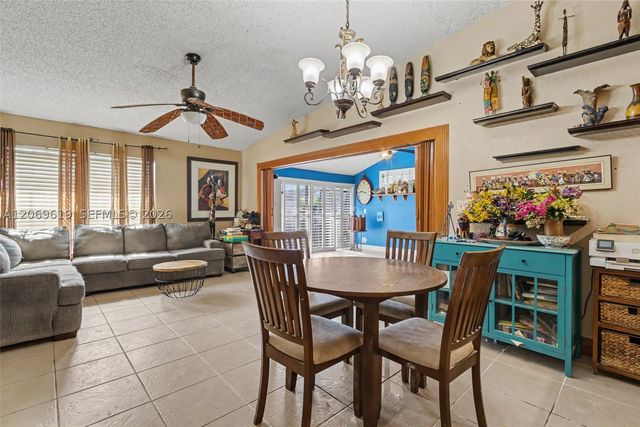 5510 S Lakewood Cir S A, Margate, FL 33063