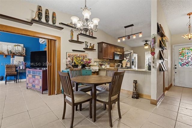 5510 S Lakewood Cir S A, Margate, FL 33063