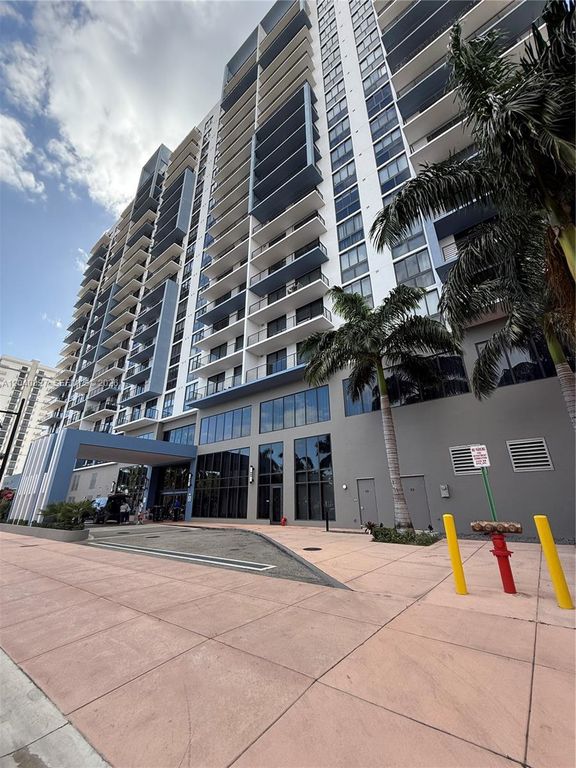 5350 NW 84th Ave 1001, Doral, FL 33166