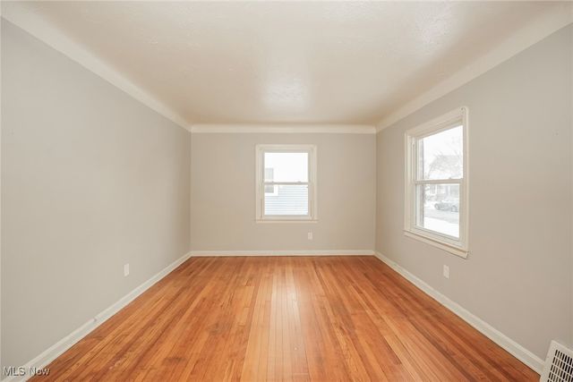 19707 Pawnee Avenue, Cleveland, OH 44119