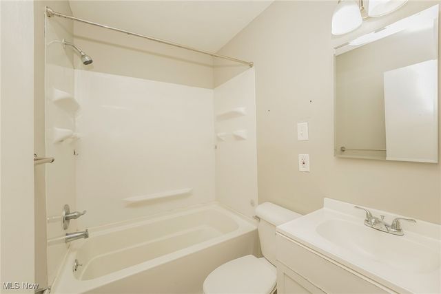 19707 Pawnee Avenue, Cleveland, OH 44119