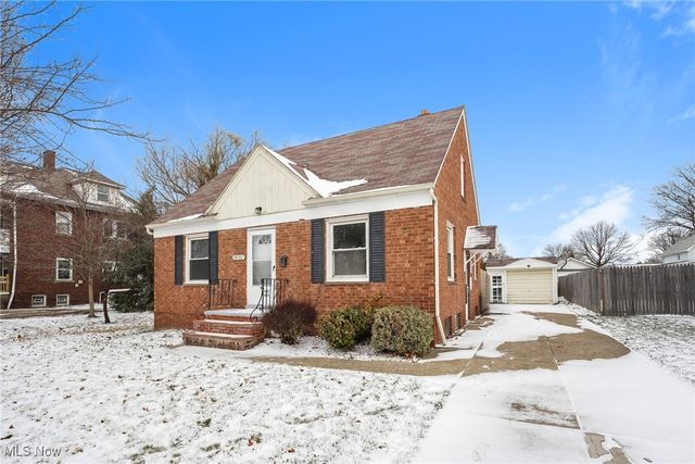 19707 Pawnee Avenue, Cleveland, OH 44119