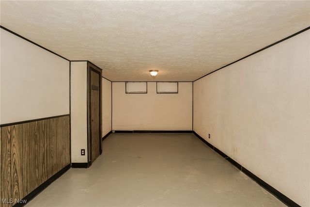 19707 Pawnee Avenue, Cleveland, OH 44119