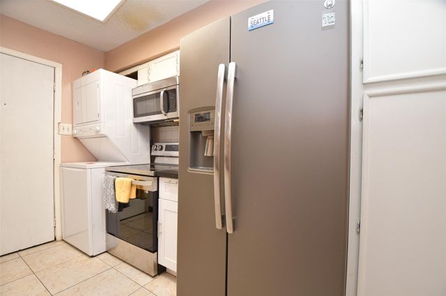 7797 Cook Road, Houston, TX 77072
