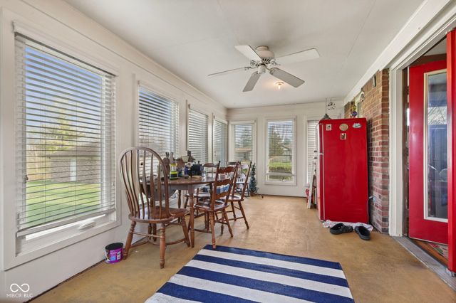 2496 S Sunrise Drive, New Palestine, IN 46163