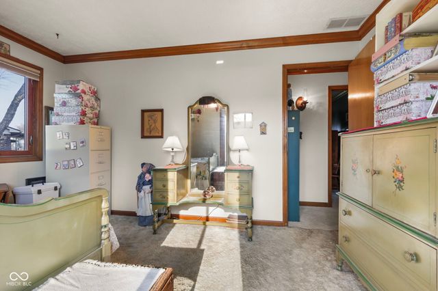 2496 S Sunrise Drive, New Palestine, IN 46163