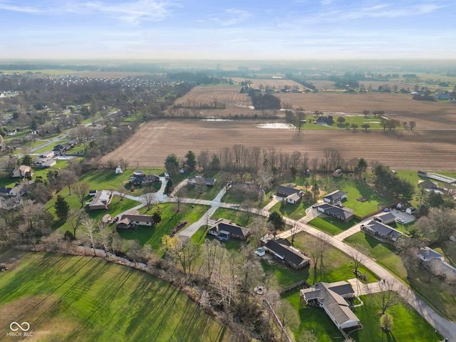 2496 S Sunrise Drive, New Palestine, IN 46163