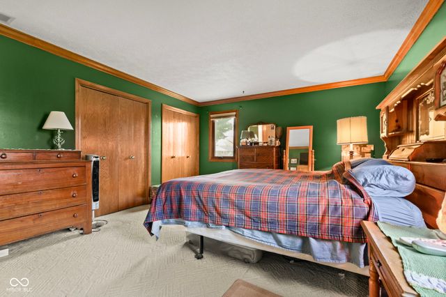 2496 S Sunrise Drive, New Palestine, IN 46163