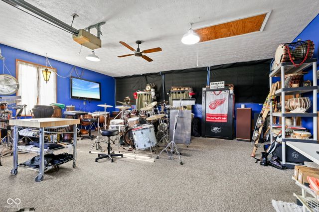 2496 S Sunrise Drive, New Palestine, IN 46163