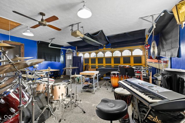 2496 S Sunrise Drive, New Palestine, IN 46163