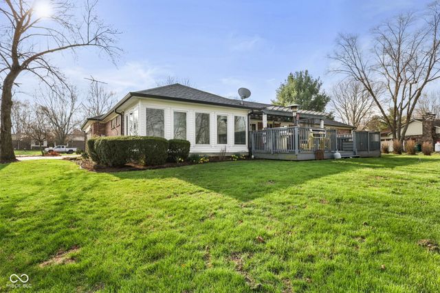 2496 S Sunrise Drive, New Palestine, IN 46163