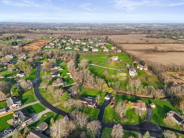 2496 S Sunrise Drive, New Palestine, IN 46163