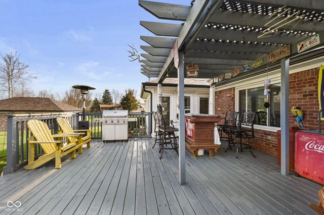 2496 S Sunrise Drive, New Palestine, IN 46163