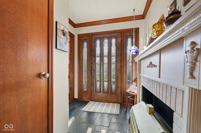 2496 S Sunrise Drive, New Palestine, IN 46163