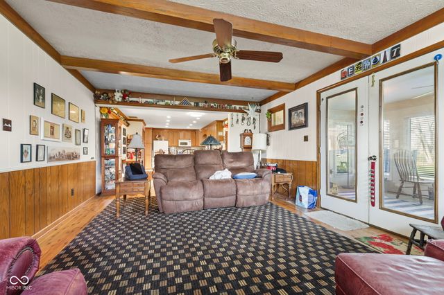 2496 S Sunrise Drive, New Palestine, IN 46163