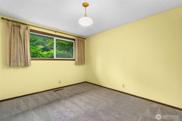 5815 7th Avenue SE, Lacey, WA 98503